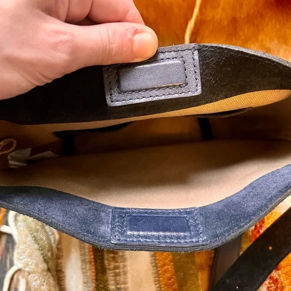 🆕 Madewell dark navy black suede & leather mini tote bucket crossbody bag - Picture 8 of 9